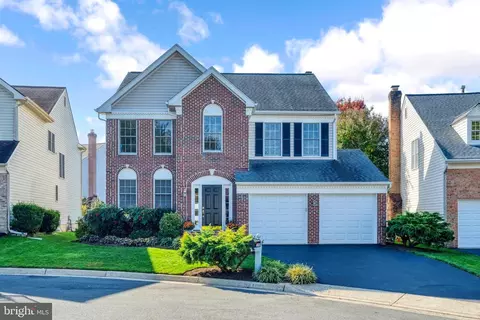 12905 Lee Side Ct, Fairfax, VA 22033