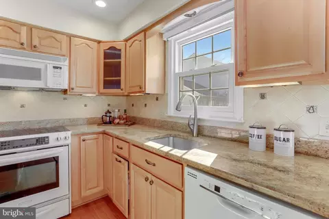 8103 Viola St, Springfield, VA 22152 photo 24