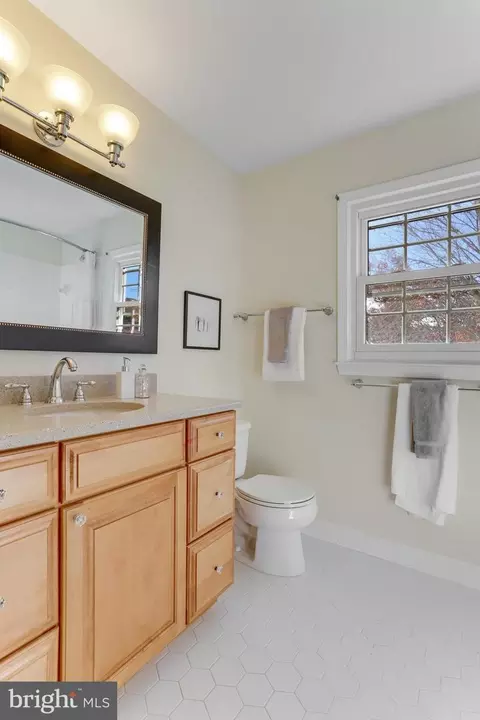 8103 Viola St, Springfield, VA 22152 photo 56