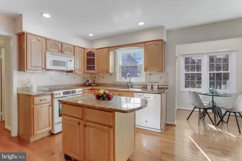 8103 Viola St, Springfield, VA 22152 photo 26