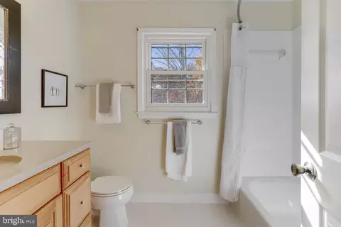 8103 Viola St, Springfield, VA 22152 photo 57