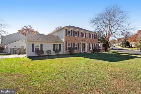 8103 Viola St, Springfield, VA 22152 photo 3