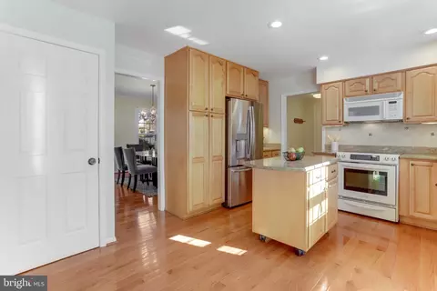 8103 Viola St, Springfield, VA 22152 photo 21
