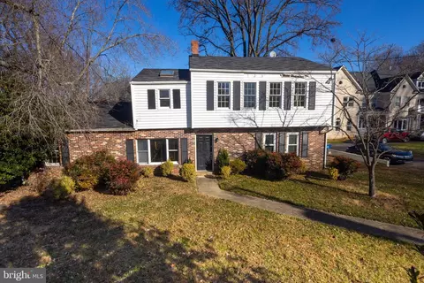 8342 Odricks Ln, Mclean, VA 22102 photo 11