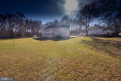 8342 Odricks Ln, Mclean, VA 22102 photo 4