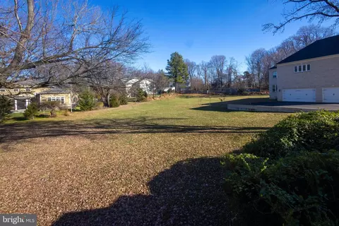 8342 Odricks Ln, Mclean, VA 22102 photo 17