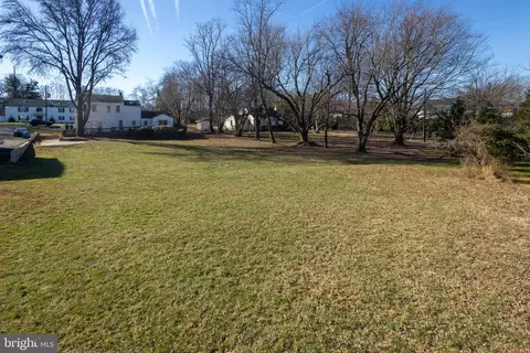 8342 Odricks Ln, Mclean, VA 22102 photo 9