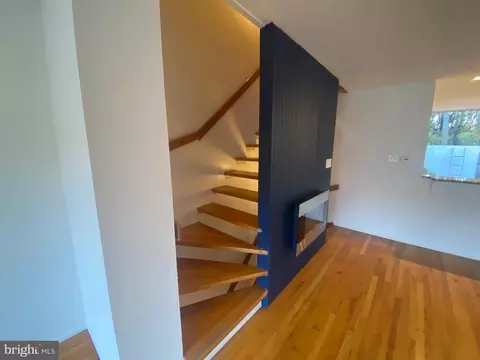 11506 Maple Ridge Rd, Reston, VA 20190 photo 23