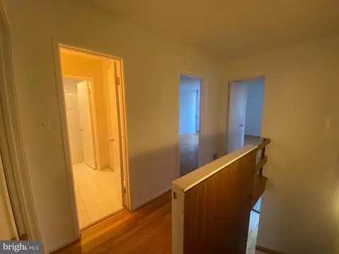 11506 Maple Ridge Rd, Reston, VA 20190 photo 24