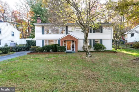 107 Patrick St SE, Vienna, VA 22180