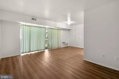 7823 Enola St #101, Mclean, VA 22102 photo 4