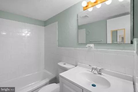 7823 Enola St #101, Mclean, VA 22102 photo 10
