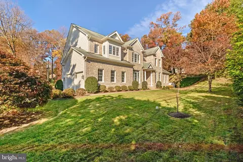 8500 Forest St, Annandale, VA 22003
