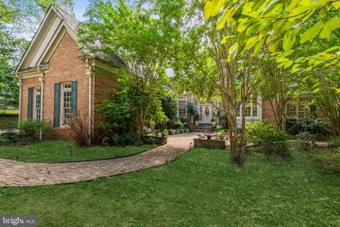 950 Spencer Rd, Mclean, VA 22102