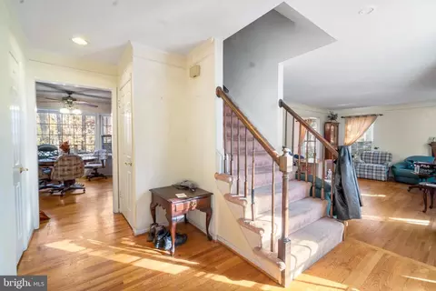 10700 Cross School Rd, Reston, VA 20191 photo 2