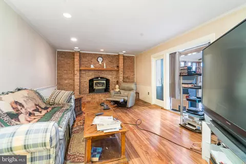 10700 Cross School Rd, Reston, VA 20191 photo 9
