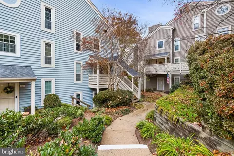 7732 Willow Point Dr #7732, Falls Church, VA 22042