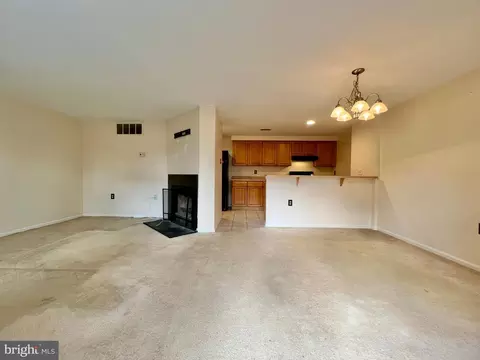 4305 Pembrook Village Dr, Alexandria, VA 22309