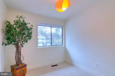 12127 Captiva Ct, Reston, VA 20191 photo 21