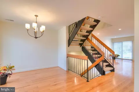 12127 Captiva Ct, Reston, VA 20191 photo 14
