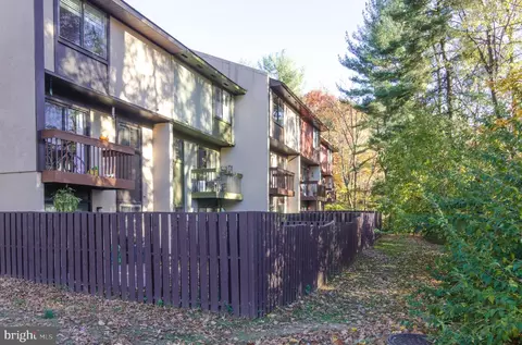 12127 Captiva Ct, Reston, VA 20191 photo 29