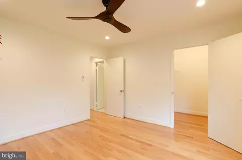 12127 Captiva Ct, Reston, VA 20191 photo 19