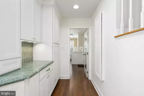 10101 Waterside Dr, Burke, VA 22015 photo 25