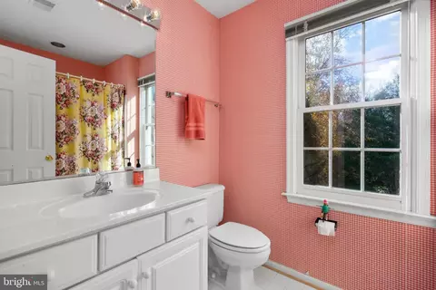 10101 Waterside Dr, Burke, VA 22015 photo 49
