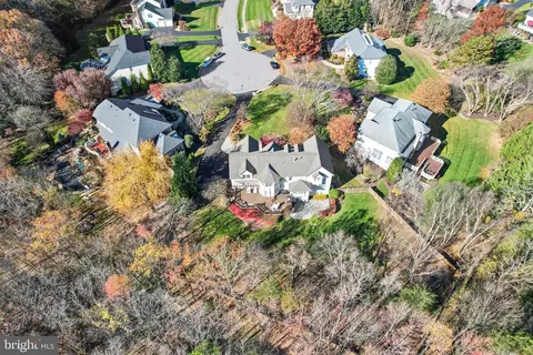 10101 Waterside Dr, Burke, VA 22015 photo 6