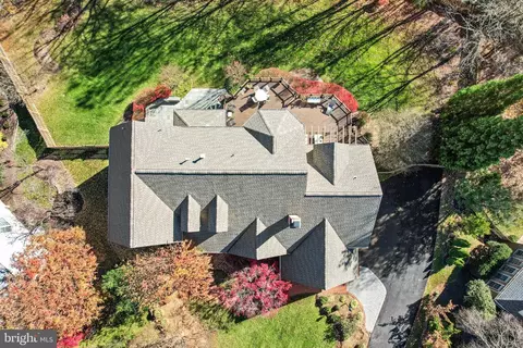 10101 Waterside Dr, Burke, VA 22015 photo 5