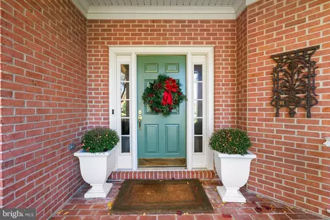 10101 Waterside Dr, Burke, VA 22015 photo 8