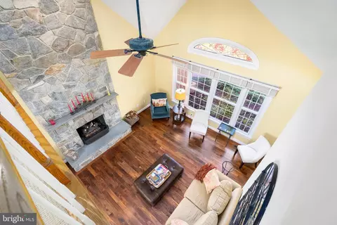 10101 Waterside Dr, Burke, VA 22015 photo 13