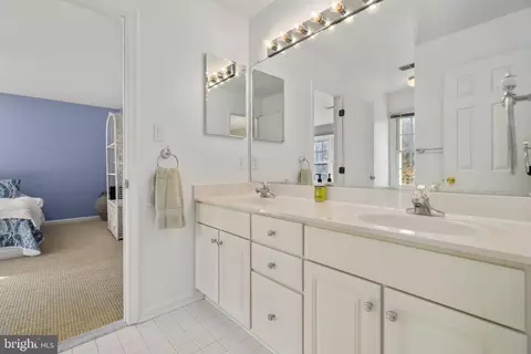10101 Waterside Dr, Burke, VA 22015 photo 42