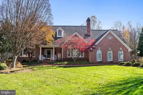 10101 Waterside Dr, Burke, VA 22015 photo 2