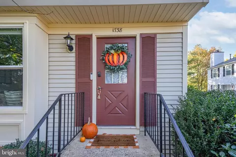 1738 Sundance Dr, Reston, VA 20194