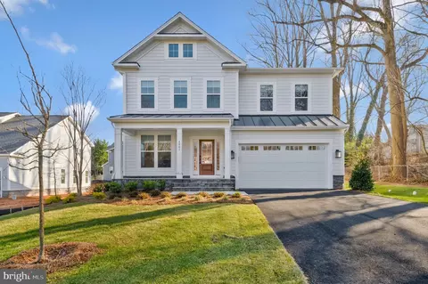 4003 Lee Pl, Annandale, VA 22003