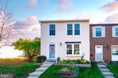 5561 Macduff Ct, Fairfax, VA 22032
