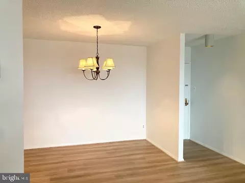 1800 Old Meadow Rd #511, Mclean, VA 22102 photo 11