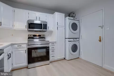 1800 Old Meadow Rd #511, Mclean, VA 22102 photo 15