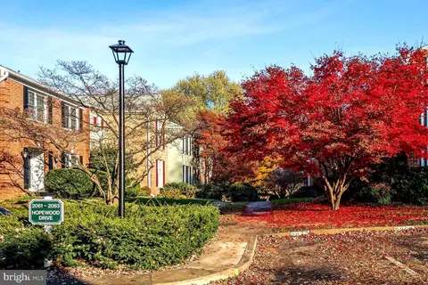 2067 Hopewood Dr, Falls Church, VA 22043
