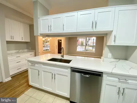 12901 Centre Park Cir #119, Herndon, VA 20171 photo 5
