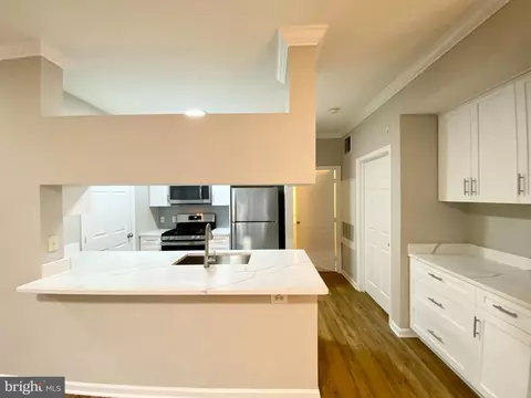 12901 Centre Park Cir #119, Herndon, VA 20171 photo 3