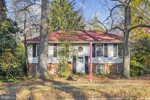 259 Lawyers Rd NW, Vienna, VA 22180