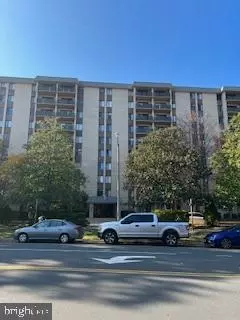 3100 S Manchester St #419, Falls Church, VA 22044