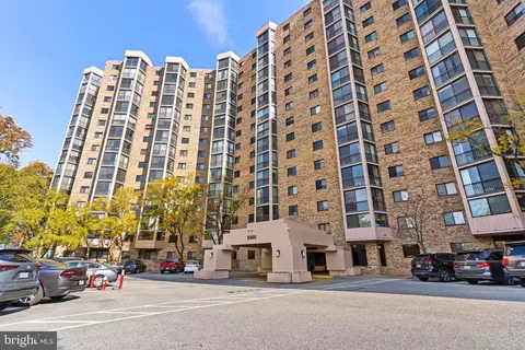 5901 Mount Eagle Dr #812, Alexandria, VA 22303