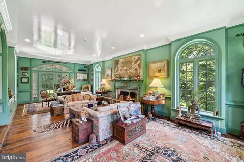 1030 Pine Hill Rd, Mclean, VA 22101 photo 3