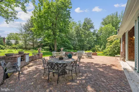1030 Pine Hill Rd, Mclean, VA 22101 photo 8