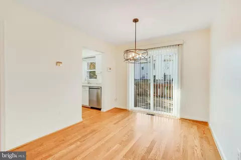 13449 Elevation Ln, Herndon, VA 20171 photo 8