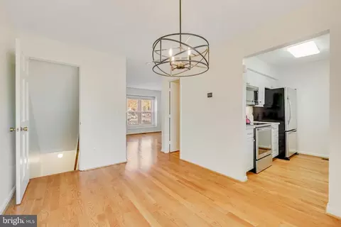 13449 Elevation Ln, Herndon, VA 20171 photo 9