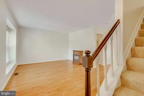 13449 Elevation Ln, Herndon, VA 20171 photo 4
